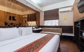 Favor Hotel Makassar City Center By Life